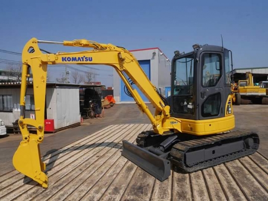 ขายจ้า....KOMATSU PC40MR-2  เก่านอกแท้....สภาพสวยมากๆๆ..โทร 089-3818694 จ๊อย..