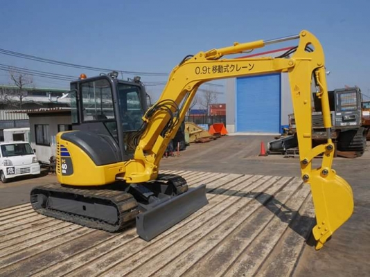 ขายจ้า....KOMATSU PC40MR-2  เก่านอกแท้....สภาพสวยมากๆๆ..โทร 089-3818694 จ๊อย..