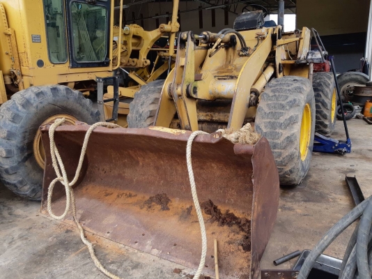 ขายรถตักล้อยาง KOMATSU WA100-1 สภาพสวยพร้อมใช้ สนใจโทร 081-970-1072