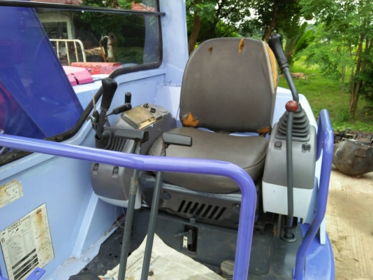 ขายรถขุด KOMATSU รุ่น PC50UU-2 แทรคยาง / ปั๊มเฟือง / ใบมีด / หลังคา / คอนโทรลน้ำมัน /เครื่องยนต์ 4D8 ขายรถขุด KOMATSU รุ่น PC50UU-2 แทรคยาง / ปั๊มเฟือง / ใบมีด / หลังคา / คอนโทรลน้ำมัน /เครื่องยนต์ 4D8