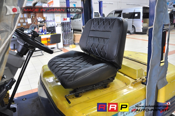 ขายรถโฟล์คลิฟท์มือสอง KOMATSU รุ่น FG20-11-466753 นำเข้าจากประเทศญี่ปุ่น 100\% ไม่เคยใช้งานในไทย