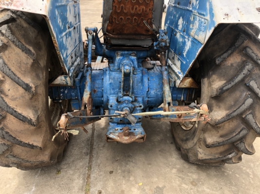 ขายด่วน !! FORD 6800 + ใบดัน ขายด่วน !! FORD 6800 + ใบดัน