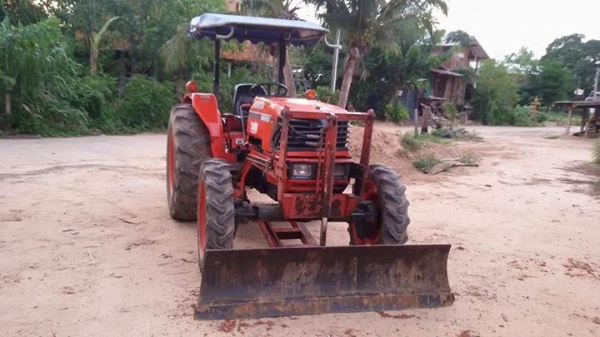 M5000  รถพร้อมใช้งาน เครื่องดี ดันหน้า ผาลหลัง  เอกสารทะเบียนพพร้อม