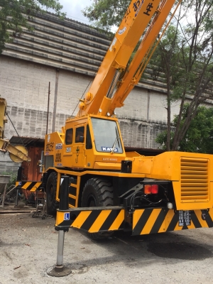 ขายเครน 4ล้อ 25ตัน KATO KR-25 H.V  โทร. 096-9426519    081-3479292