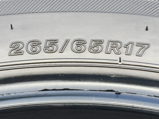 ยาง Bridgestone 265 65 17 ปี17 ดอกเต็ม ใช้ยาว ราคาไม่แพง