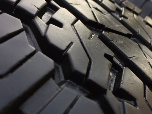 ยาง Bridgestone 265 65 17 ปี17 ดอกเต็ม ใช้ยาว ราคาไม่แพง