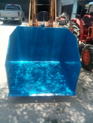 ขายตักปุ๋ยรถไถ 10000 บาท