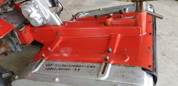 รถพรวนดิน 7 แรง เบนซิน ใบตีดิน 80 \% รถพรวนดิน 7 แรง เบนซิน ใบตีดิน 80 \%