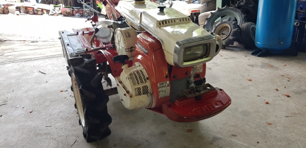 รถพรวนดิน 7 แรง เบนซิน ใบตีดิน 80 \% รถพรวนดิน 7 แรง เบนซิน ใบตีดิน 80 \%