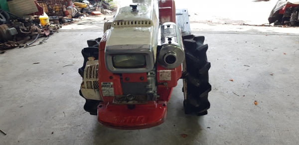 รถพรวนดิน 7 แรง เบนซิน ใบตีดิน 80 \% รถพรวนดิน 7 แรง เบนซิน ใบตีดิน 80 \%