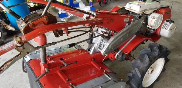 รถพรวนดิน 7 แรง เบนซิน ใบตีดิน 80 \% รถพรวนดิน 7 แรง เบนซิน ใบตีดิน 80 \%