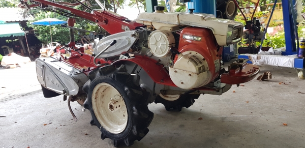 รถพรวนดิน 7 แรง เบนซิน ใบตีดิน 80 \%