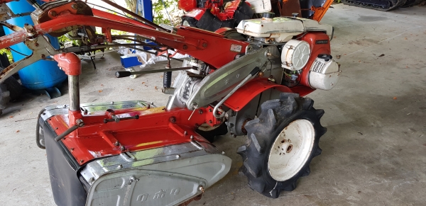 รถพรวนดิน 7 แรง เบนซิน ใบตีดิน 80 \% รถพรวนดิน 7 แรง เบนซิน ใบตีดิน 80 \%