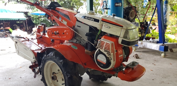 รถพรวนดิน 5.7 แรงเบนซิน มีผานยกร่อง