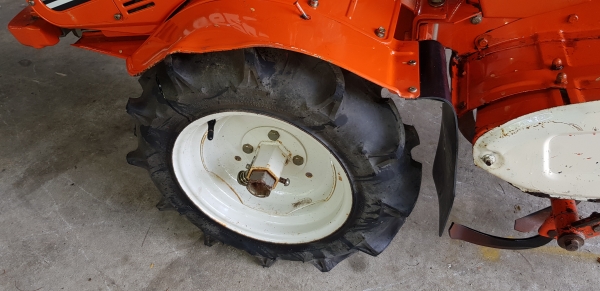 รถพรวนดิน 5.7 แรงเบนซิน มีผานยกร่อง