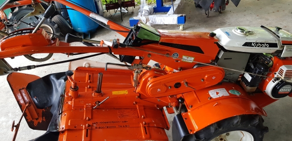 รถพรวนดิน 5.7 แรงเบนซิน มีผานยกร่อง