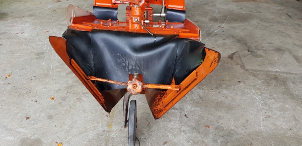 รถพรวนดิน 5.7 แรงเบนซิน มีผานยกร่อง