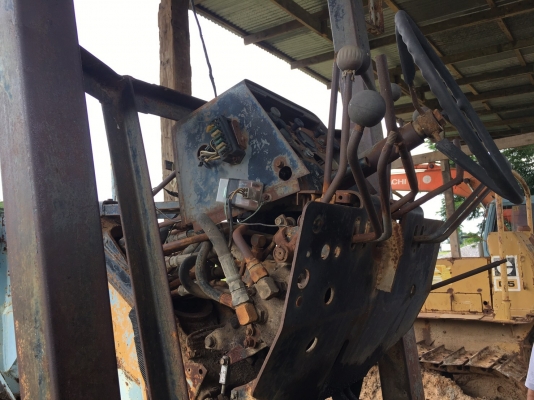 ขายด่วน รถเกรดเดอร์ จอหน์เดียร์ JD670 สภาพพร้อมใช้งาน เครื่องดีเยี่ยม ระบบ(ไฮดรอลิคพร้อมทำงาน) สนใจสอบถามไว้ใช้งาน ราคาย่อมเยาว์ สนใจสอบถาม 093 0764943 คุณ ตั้ม