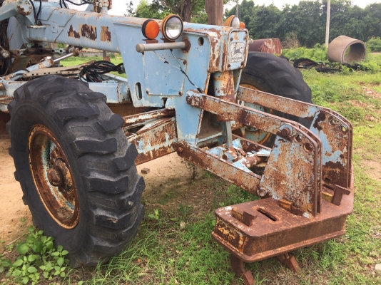 ขายด่วน รถเกรดเดอร์ จอหน์เดียร์ JD670 สภาพพร้อมใช้งาน เครื่องดีเยี่ยม ระบบ(ไฮดรอลิคพร้อมทำงาน) สนใจสอบถามไว้ใช้งาน ราคาย่อมเยาว์ สนใจสอบถาม 093 0764943 คุณ ตั้ม