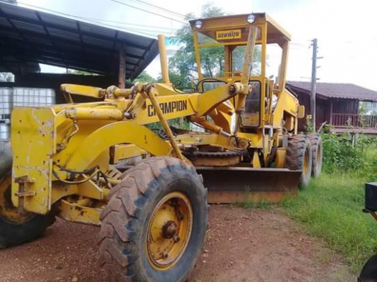 รถเกรด Champion 710 A