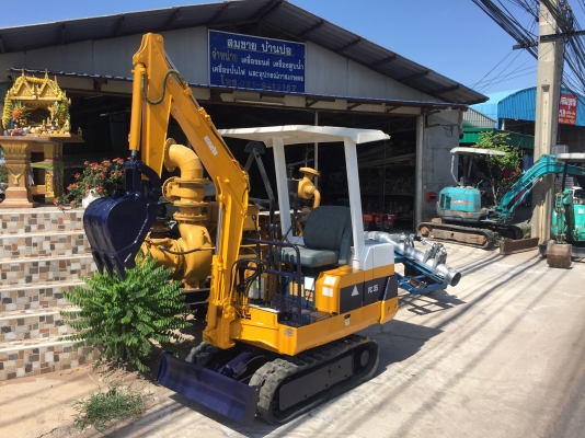 ขายรถขุดเล็กยอดนิยม195,000โคมัสสุ pc05-6 ขึ้นกะบะได้ เก่าญี่ปุ่น สภาพแน่นมาก089-8374018