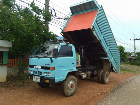 ขาย6ล้อ ISUZU NKR110 แรง กะบะต่อมาใหม่ 2 ปีที่แล้วใช้ได้หน่อยเดียวช่วงล่าง F หน้าหลังยาง 8.25 สภาพสว