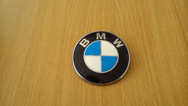 โลโก้ BMW แท้ ติดด้านหลังรถ ขนาด 74มิล