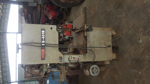 เครื่องเลื่อยไม้สายพาน