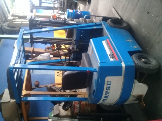 ขายรถโฟล์คลิฟท์ KOMATSU 900