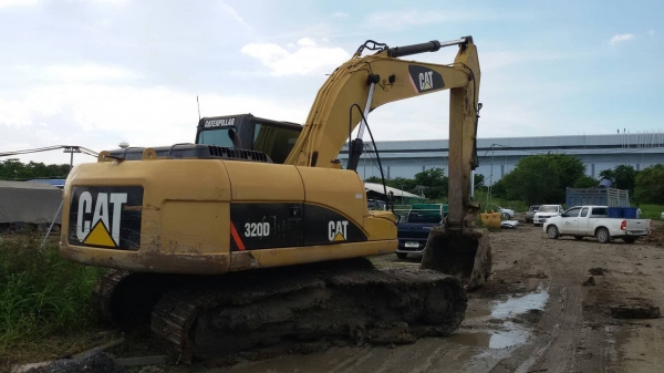 รถแบคโฮ CAT 320D