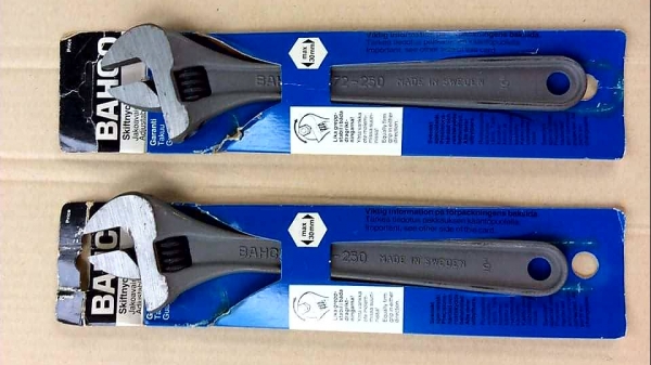 ขายประแจเลื่อนBAHCO 10 &quot; MADE IN SWEDEN.เก่าเก็บราคาตัวละ