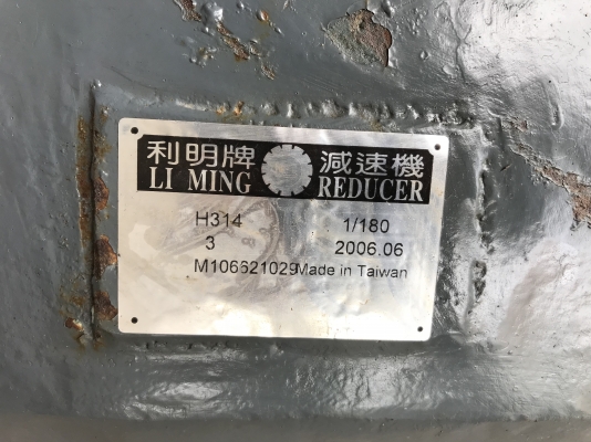 ขายมอเตอร์เกียร์ Teco 3HP. 380V หัวเกียร์ LM อัตราทด 1:180 made in Taiwan เพลาออกประมาณ 8รอบต่อนาที รอบช้าหัวใหญ่แรงบิดเยอะ สภาพสวยมาก หมุนนิ่ม พร้อมใช้งาน ราคา 9,800 บาท