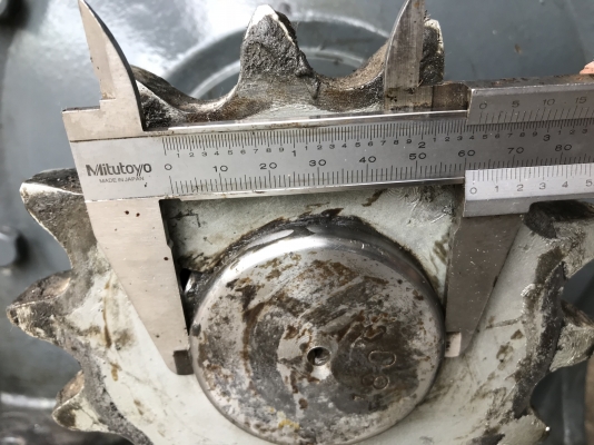 ขายมอเตอร์เกียร์ Teco 3HP. 380V หัวเกียร์ LM อัตราทด 1:180 made in Taiwan เพลาออกประมาณ 8รอบต่อนาที รอบช้าหัวใหญ่แรงบิดเยอะ สภาพสวยมาก หมุนนิ่ม พร้อมใช้งาน ราคา 9,800 บาท