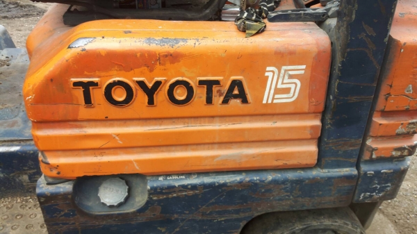 รถโฟคลิบโตโยต้า 1 ตันครึ่งยกสูง 5 เมตรราคา 80,000 รถ กทม.