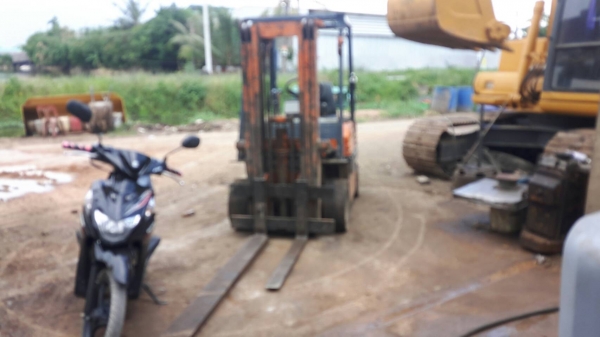 รถโฟคลิบโตโยต้า 1 ตันครึ่งยกสูง 5 เมตรราคา 80,000 รถ กทม. รถโฟคลิบโตโยต้า 1 ตันครึ่งยกสูง 5 เมตรราคา 80,000 รถ กทม.