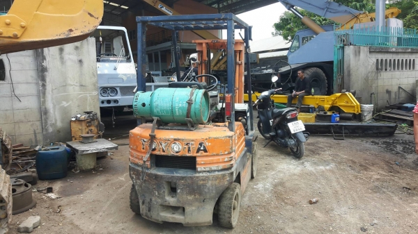 รถโฟคลิบโตโยต้า 1 ตันครึ่งยกสูง 5 เมตรราคา 80,000 รถ กทม. รถโฟคลิบโตโยต้า 1 ตันครึ่งยกสูง 5 เมตรราคา 80,000 รถ กทม.