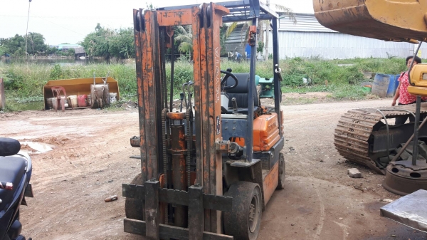 รถโฟคลิบโตโยต้า 1 ตันครึ่งยกสูง 5 เมตรราคา 80,000 รถ กทม. รถโฟคลิบโตโยต้า 1 ตันครึ่งยกสูง 5 เมตรราคา 80,000 รถ กทม.