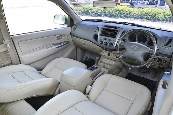 2009 TOYOTA HILUX VIGO 2.5 2009 TOYOTA HILUX VIGO 2.5