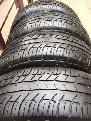 ยาง BF Goodrich 215 65 16 ปี17 ดอกเต็ม ไม่มีปะ เนื้อนิ่มๆ ใช้ยาว ราคาไม่แพง
