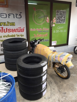 ยาง BF Goodrich 215 65 16 ปี17 ดอกเต็ม ไม่มีปะ เนื้อนิ่มๆ ใช้ยาว ราคาไม่แพง