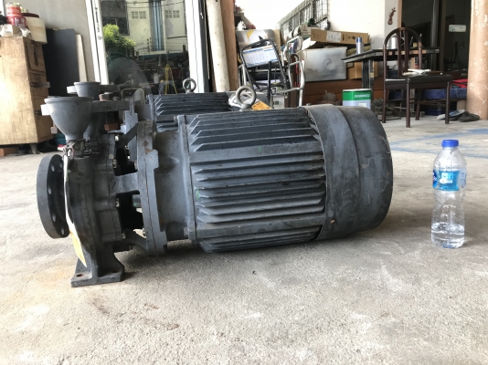 ขายปั๊มน้ำหอยโข่ง Ebara 80x65FSH พร้อมชนมอเตอร์ 15HP. 380V 2800rpm. made in Japan ใบพัดทองเหลือง ขนาดเข้า 3นิ้ว ออก 2.5นิ้ว สภาพสวยใหม่มาก หมุนนิ่ม พร้อมใช้งาน มี 2ตัวครับ ราคาตัวละ 17,500 บาท
