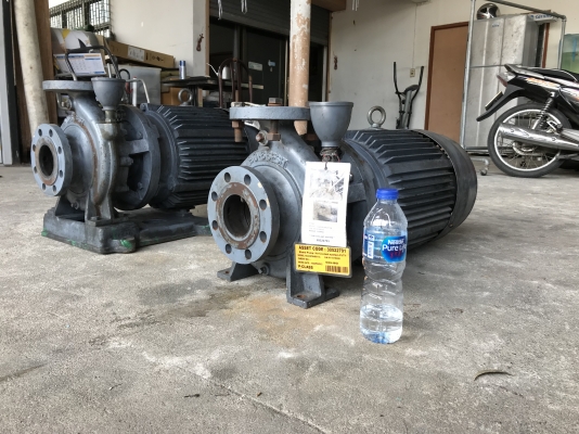 ขายปั๊มน้ำหอยโข่ง Ebara 80x65FSH พร้อมชนมอเตอร์ 15HP. 380V 2800rpm. made in Japan ใบพัดทองเหลือง ขนาดเข้า 3นิ้ว ออก 2.5นิ้ว สภาพสวยใหม่มาก หมุนนิ่ม พร้อมใช้งาน มี 2ตัวครับ ราคาตัวละ 17,500 บาท