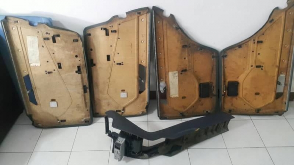 แผงประตู w124 เก่าญี่ปุ่น แผงประตู w124 เก่าญี่ปุ่น