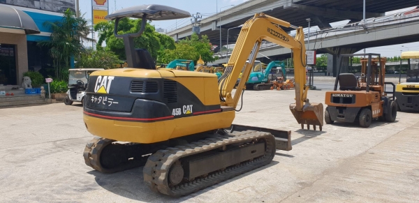 รถขุดเล็กขนาด4.5ตัน นำเข้าจากญี่ปุ่น รถขุดเล็กขนาด4.5ตัน นำเข้าจากญี่ปุ่น