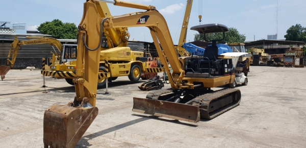 รถขุดเล็กขนาด4.5ตัน นำเข้าจากญี่ปุ่น รถขุดเล็กขนาด4.5ตัน นำเข้าจากญี่ปุ่น