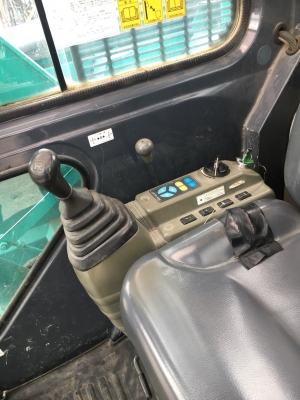 KOBELCO SK75UR-3ES ชั่วโมงน้อย นำเข้าจากญี่ปุ่น โทร. 080-6565422 (หนิง)