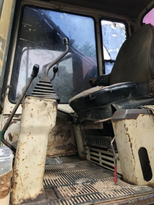 ขาย 499,000 KOMATSU pc 200-5 พร้อมรายหัวเจาะ เครื่องใหม่ ปั้มใหม่ แรงเร็ว เอวแน่น ช่วงล่างเต็ม แห้งทั้งคัน เอกสารซื้อขาย ไฟฟ้าตัด รถพร้อมใช้ รถอยู่ เพชรบุรี 090-772-3710 090-772-3708