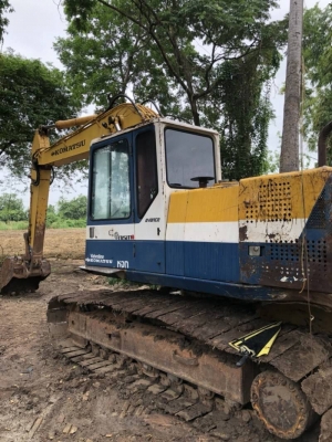 ขาย 499,000 KOMATSU pc 200-5 พร้อมรายหัวเจาะ เครื่องใหม่ ปั้มใหม่ แรงเร็ว เอวแน่น ช่วงล่างเต็ม แห้งทั้งคัน เอกสารซื้อขาย ไฟฟ้าตัด รถพร้อมใช้ รถอยู่ เพชรบุรี 090-772-3710 090-772-3708