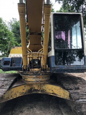 ขาย 499,000 KOMATSU pc 200-5 พร้อมรายหัวเจาะ เครื่องใหม่ ปั้มใหม่ แรงเร็ว เอวแน่น ช่วงล่างเต็ม แห้งทั้งคัน เอกสารซื้อขาย ไฟฟ้าตัด รถพร้อมใช้ รถอยู่ เพชรบุรี 090-772-3710 090-772-3708