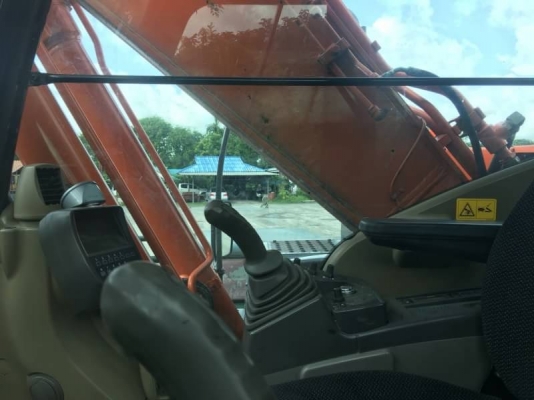 ขาย 2,500,000 HITACHI ZX 250LCN-3 เอกสารเล่มทะเบียน 3,370 ชม.พร้อมลายหัวเจาะหรือเอาไปใส่ชิพพายได้เลย รถสวยเหมือนใหม่ เอกสารพร้อมโอน รถอยู่ สระบุรี 090-772-3710 090-772-3708